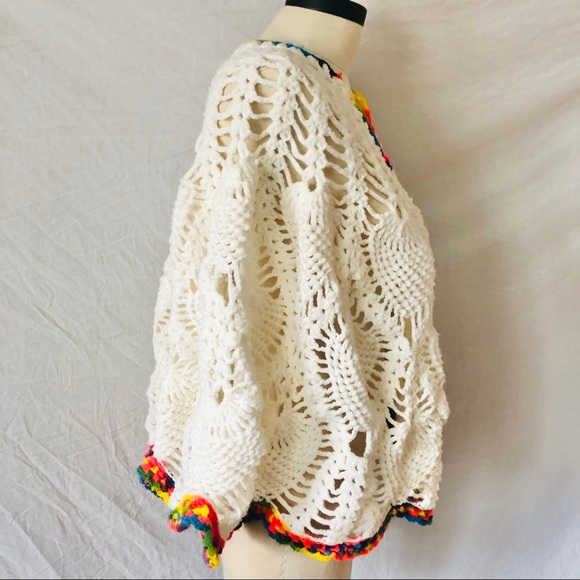 Vtg Granny Square Crocheted Poncho White + Rainbow - Picture 4 of 16